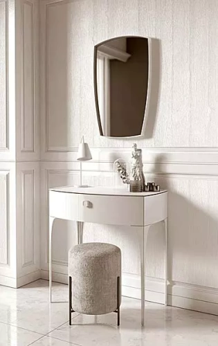 Komoda Louis 82 cm. kolor biały