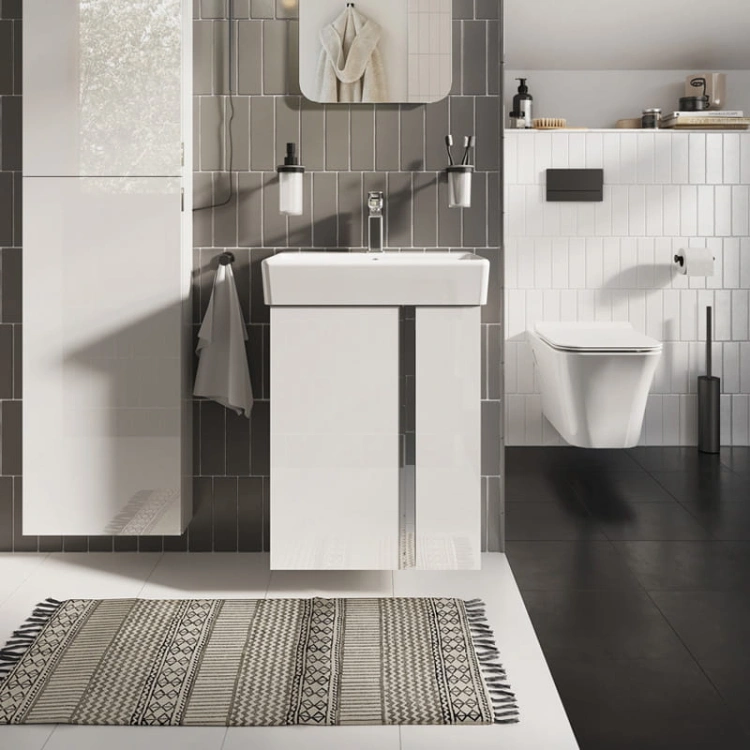 c999a3f43a354a22a2d5a9d9e9896c40.jpg